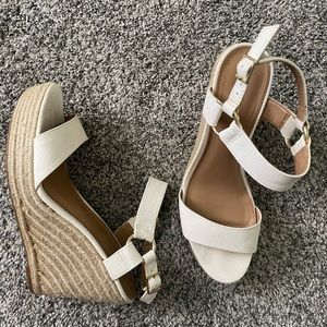 White Wedges